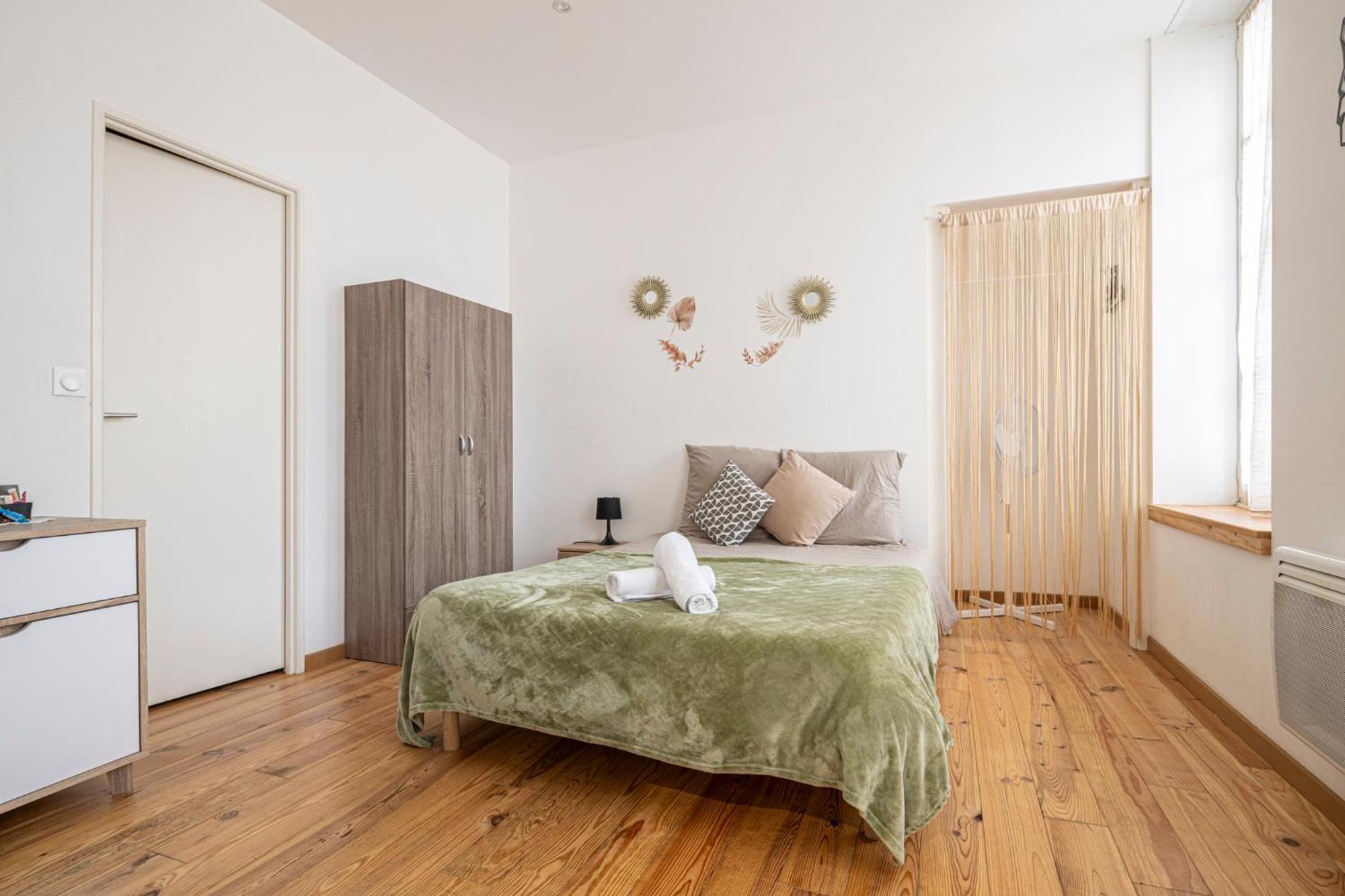 Chambre Privee Premium "La Belle Etoile" Apartment โป ภายนอก รูปภาพ